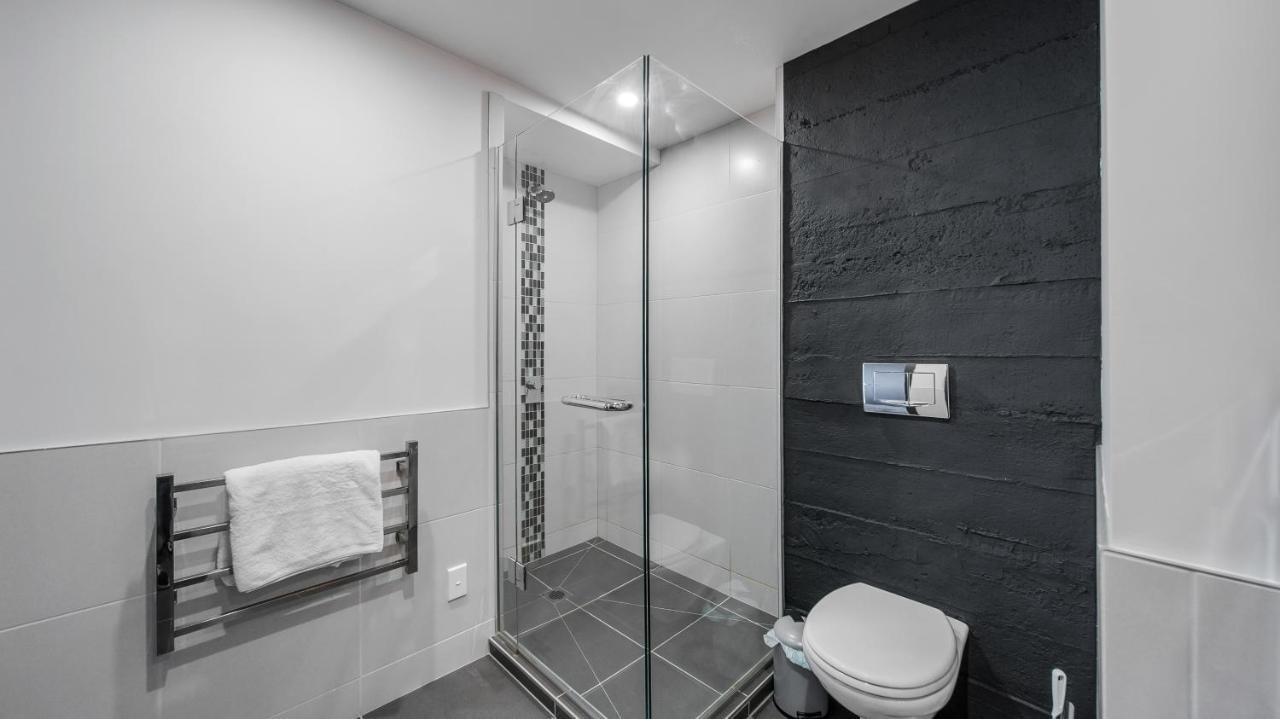 Central City View With Free Valet Parking Christchurch Exterior photo