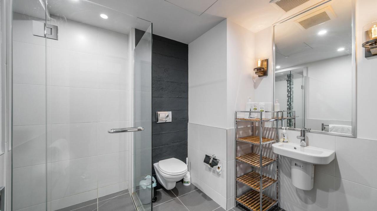 Central City View With Free Valet Parking Christchurch Exterior photo